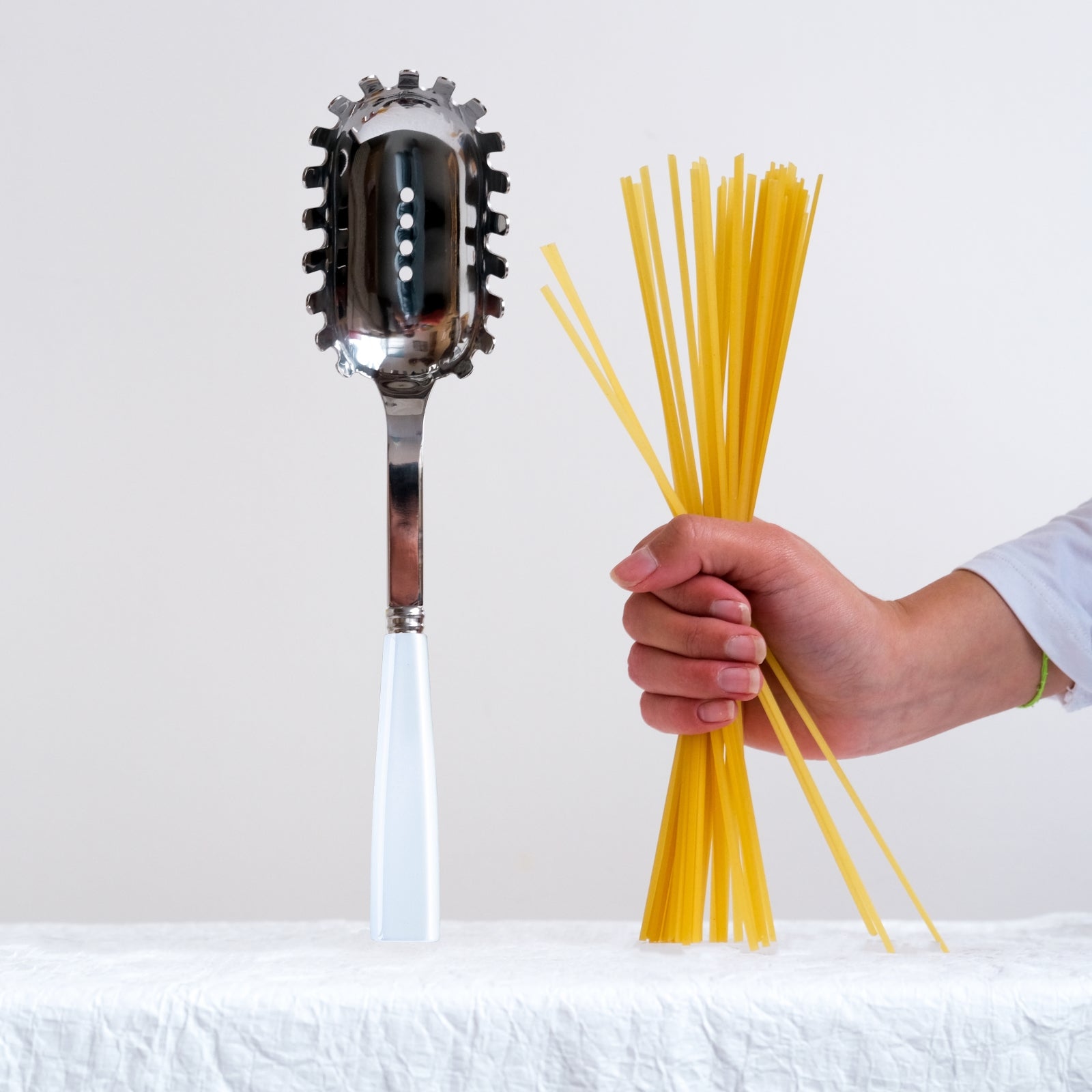 Icône, White - Spaghetti spoon