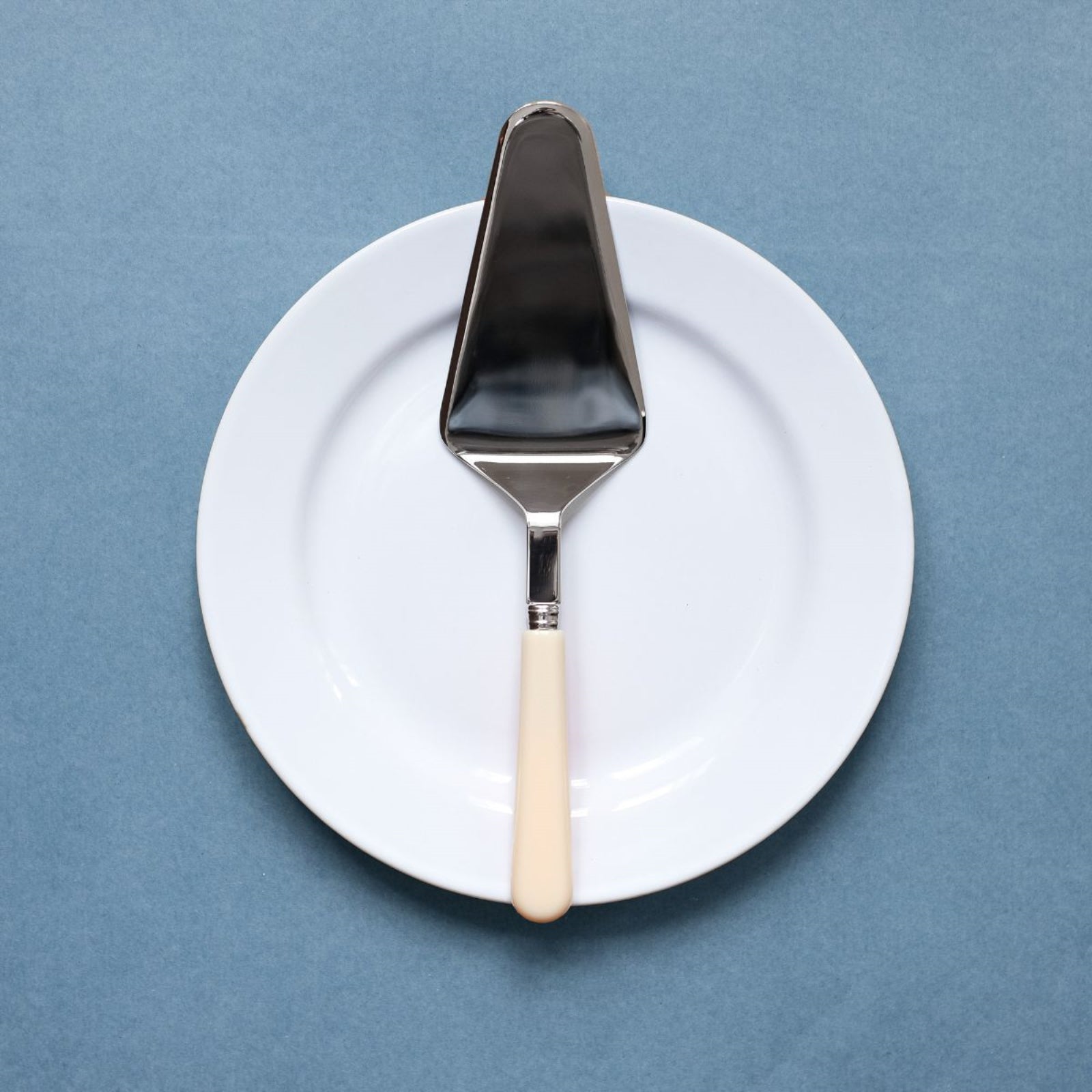 Pop unis, Ivory - Tart server