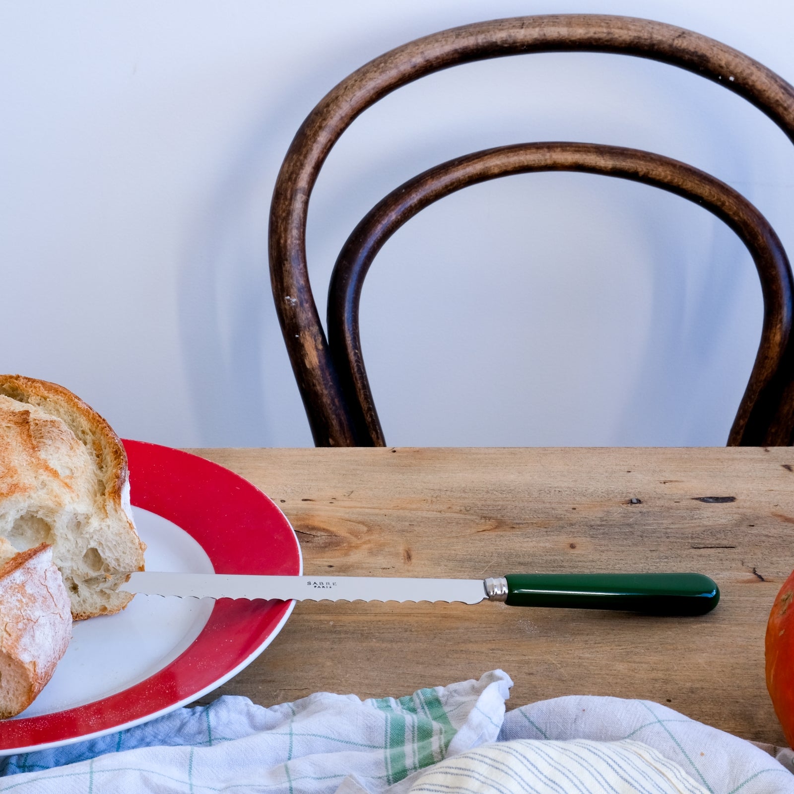 Pop unis, Green - Bread knife