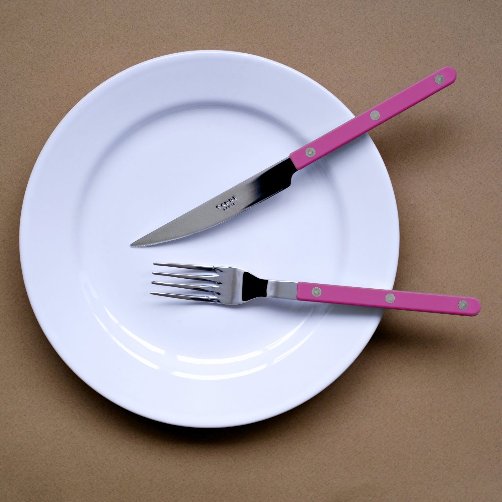 Bistrot Solid, Raspberry - 32 pieces cutlery set