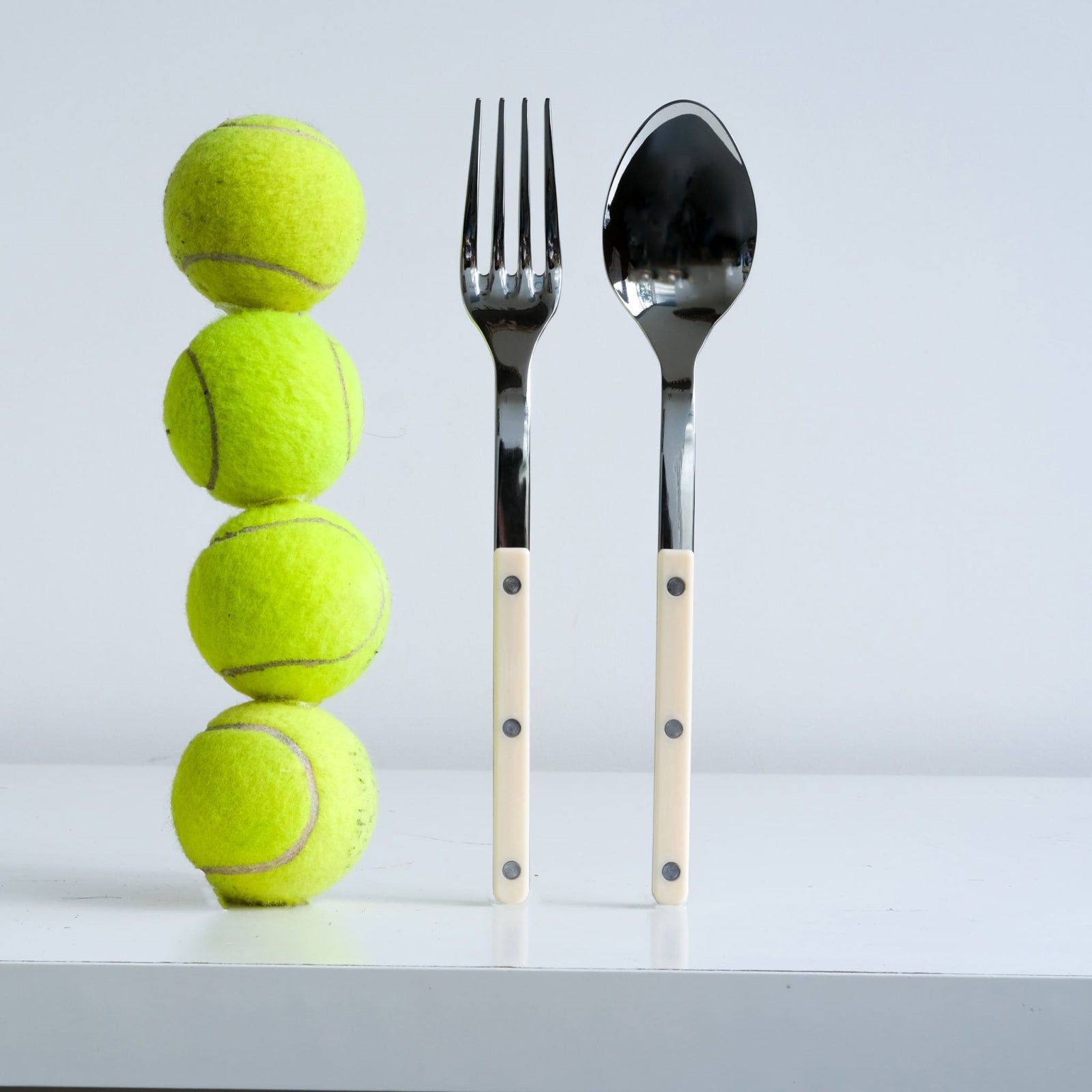 Bistrot Solid, Ivory - Set of 4 Bistrot must-have serving pieces