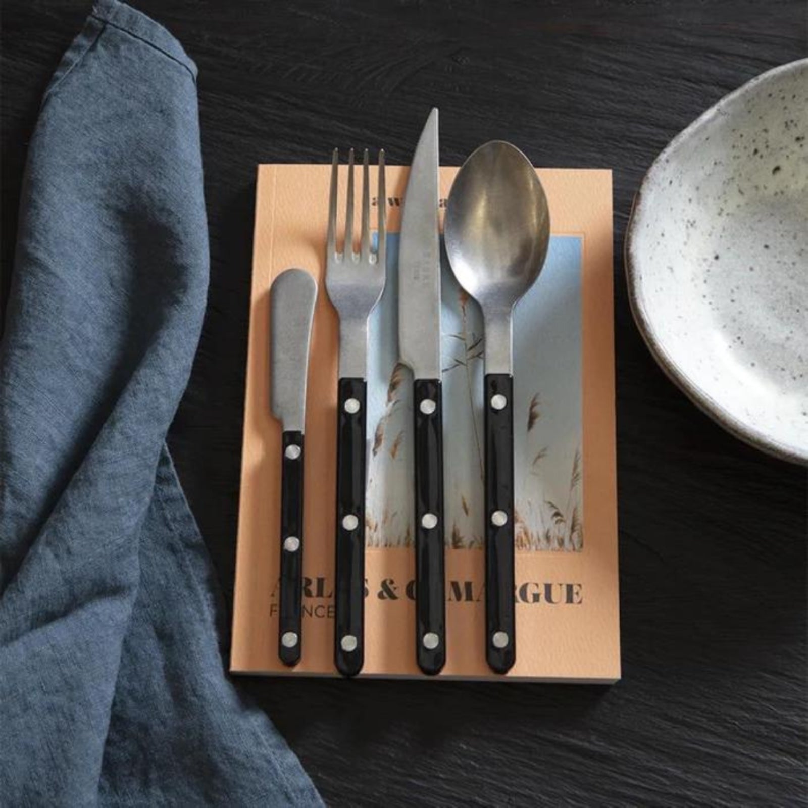 Bistrot Vintage Solid, Black - 4 pieces cutlery set