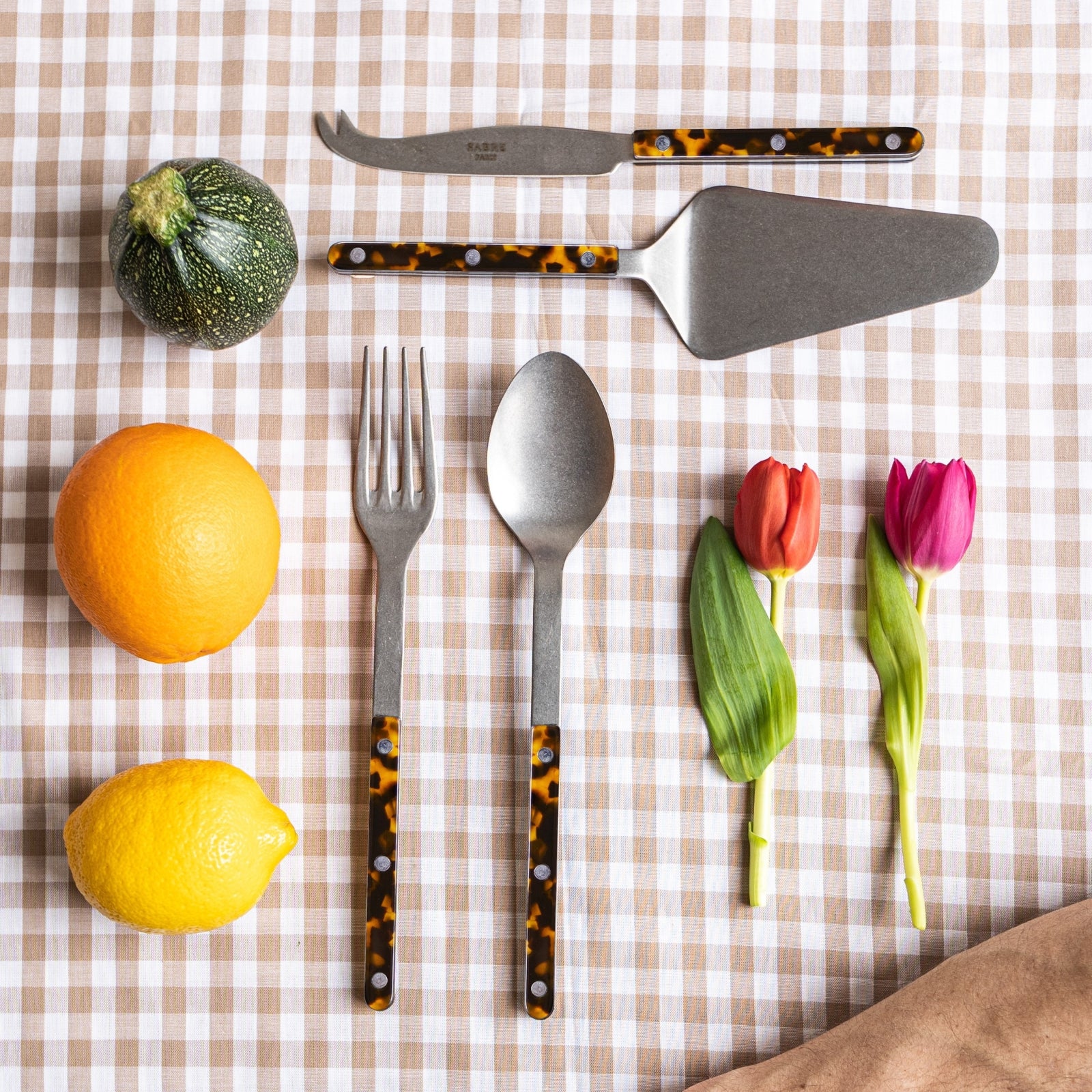 Bistrot Vintage Tortoise, Faux Tortoise - Box of 4 must-have serving pieces