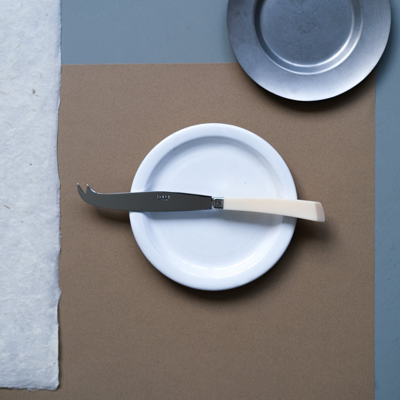 Numéro 1, Ivory - Cheese knife large