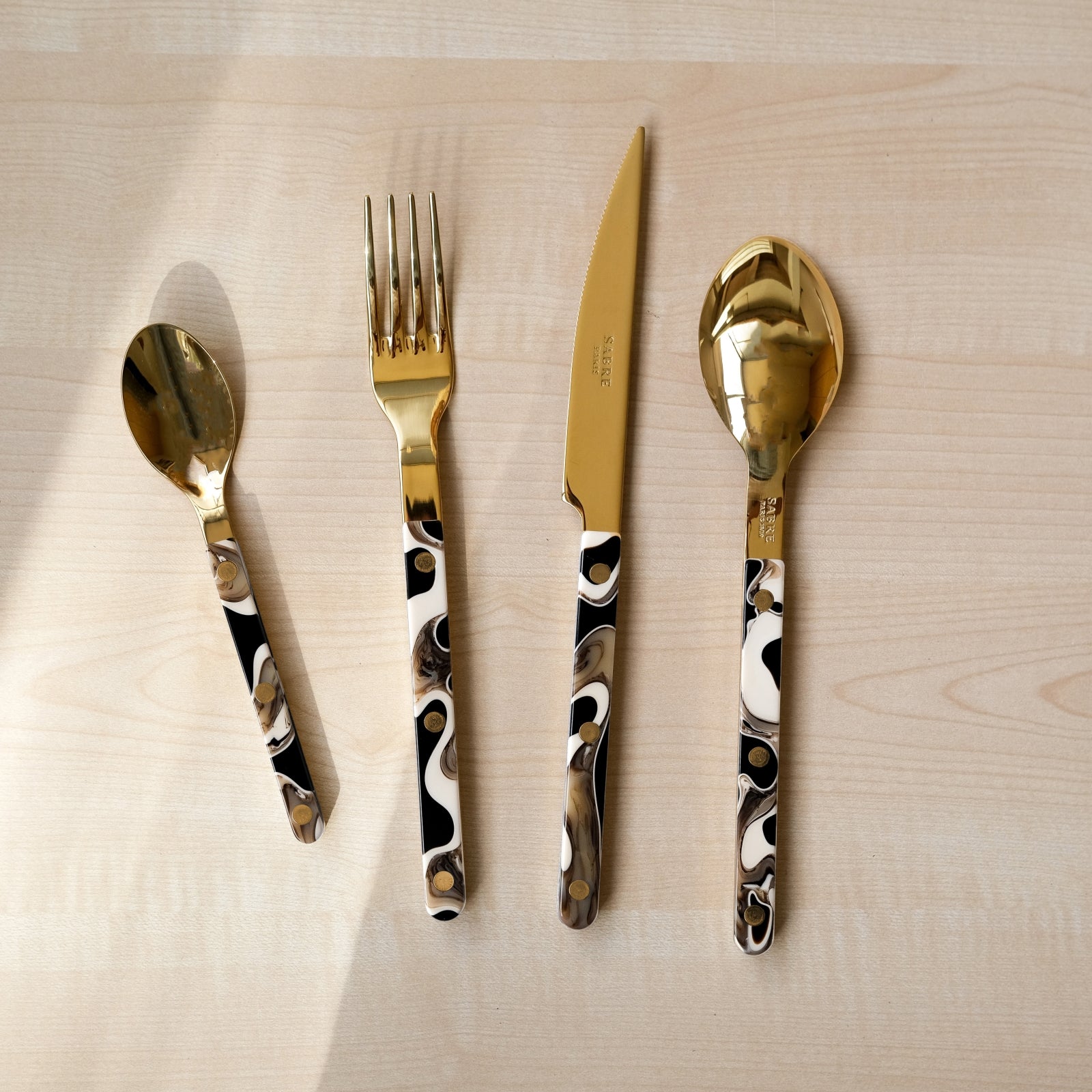 Bistrot Gold Dune, Dune Black - 32 pieces cutlery set